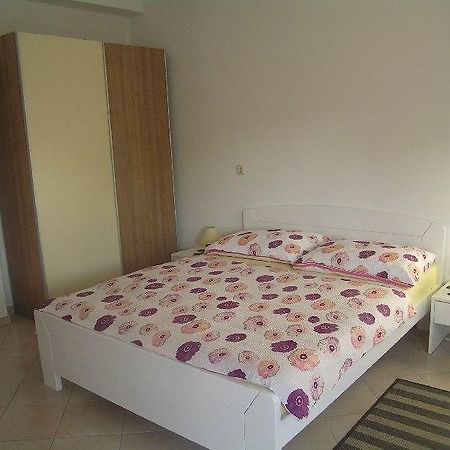 Deda Apartments Pag Town Exterior foto